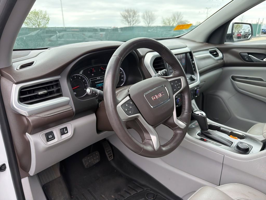 Used 2017 GMC Acadia SLT image 12