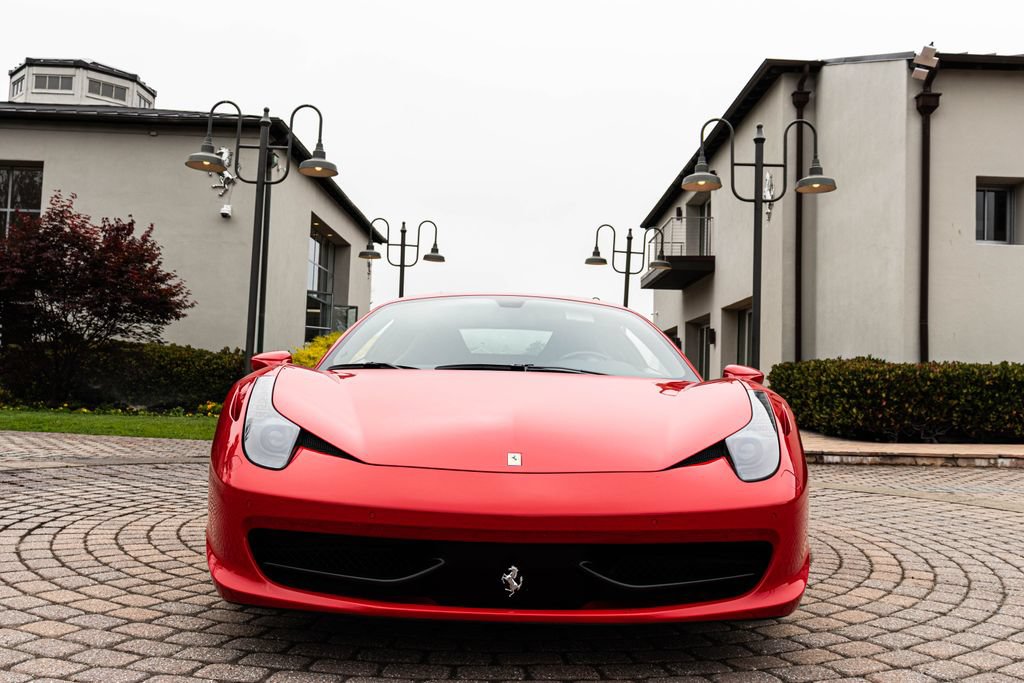 Used 2015 Ferrari 458 Italia Coupe RWD image 11
