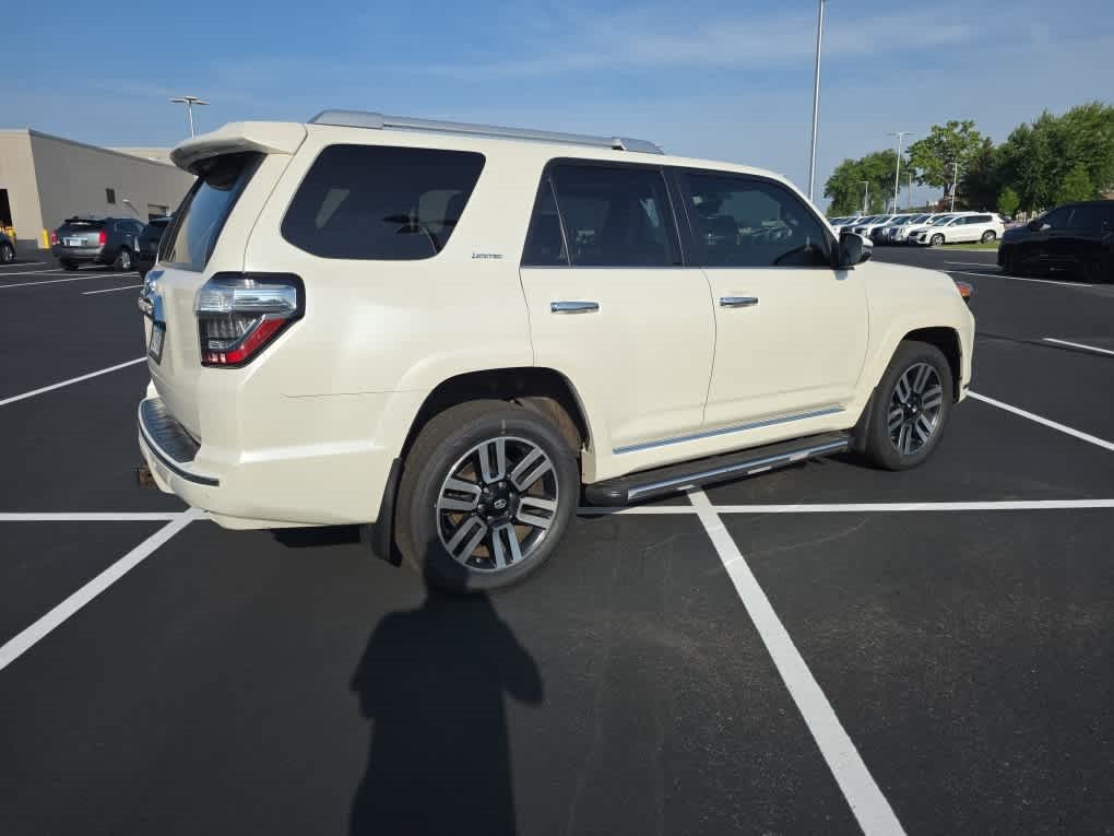 Used 2016 Toyota 4Runner Limited AWD/4WD image 3