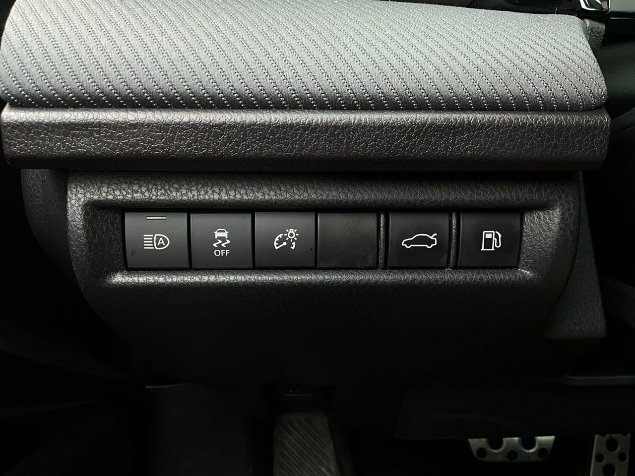 Used 2025 Toyota Camry SE image 22