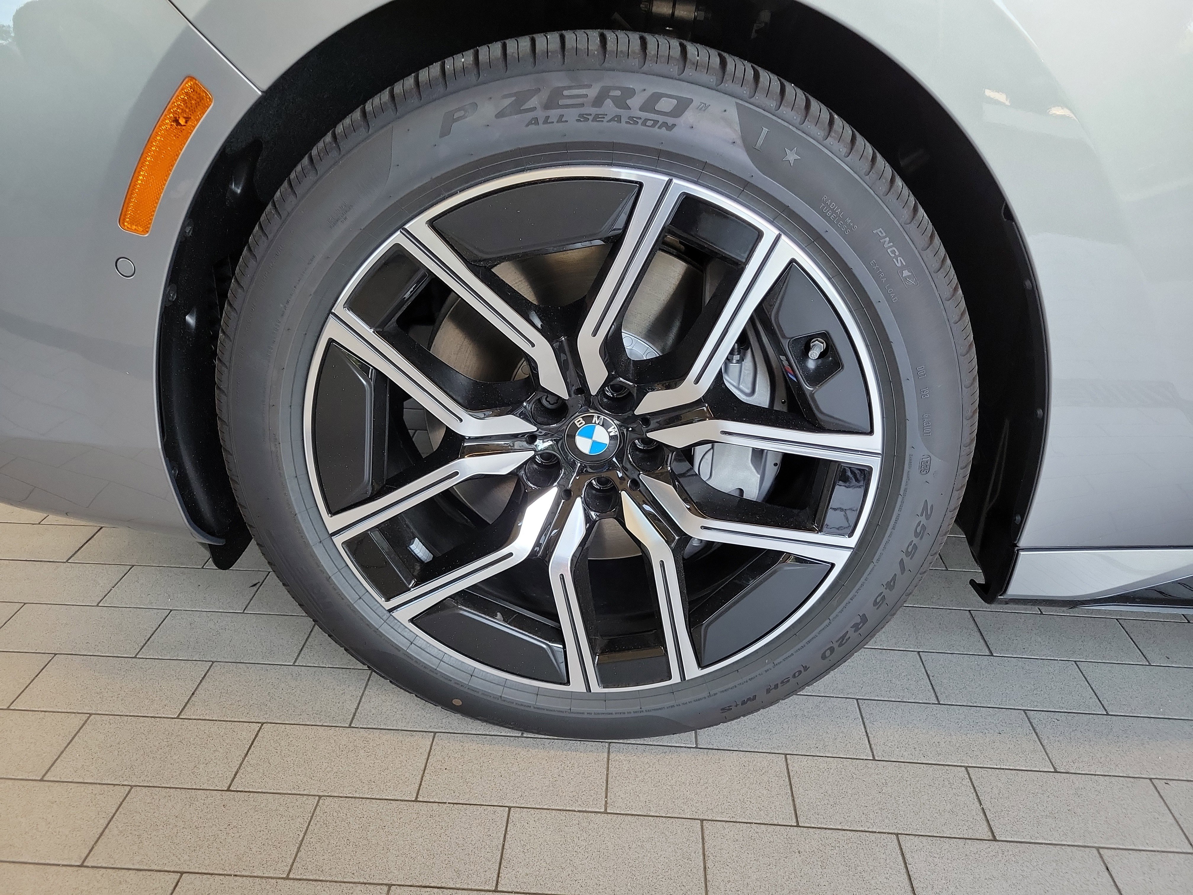 Used 2025 BMW 740i xDrive image 12