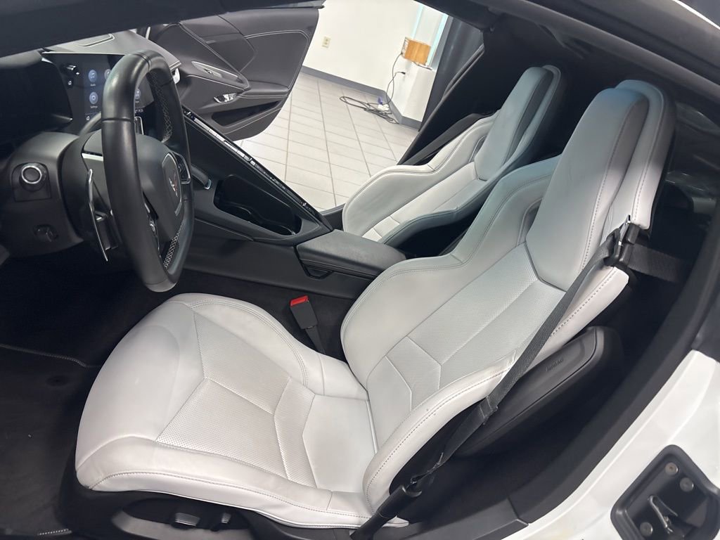 Used 2022 Chevrolet Corvette Stingray Coupe w/ 1LT RWD image 24