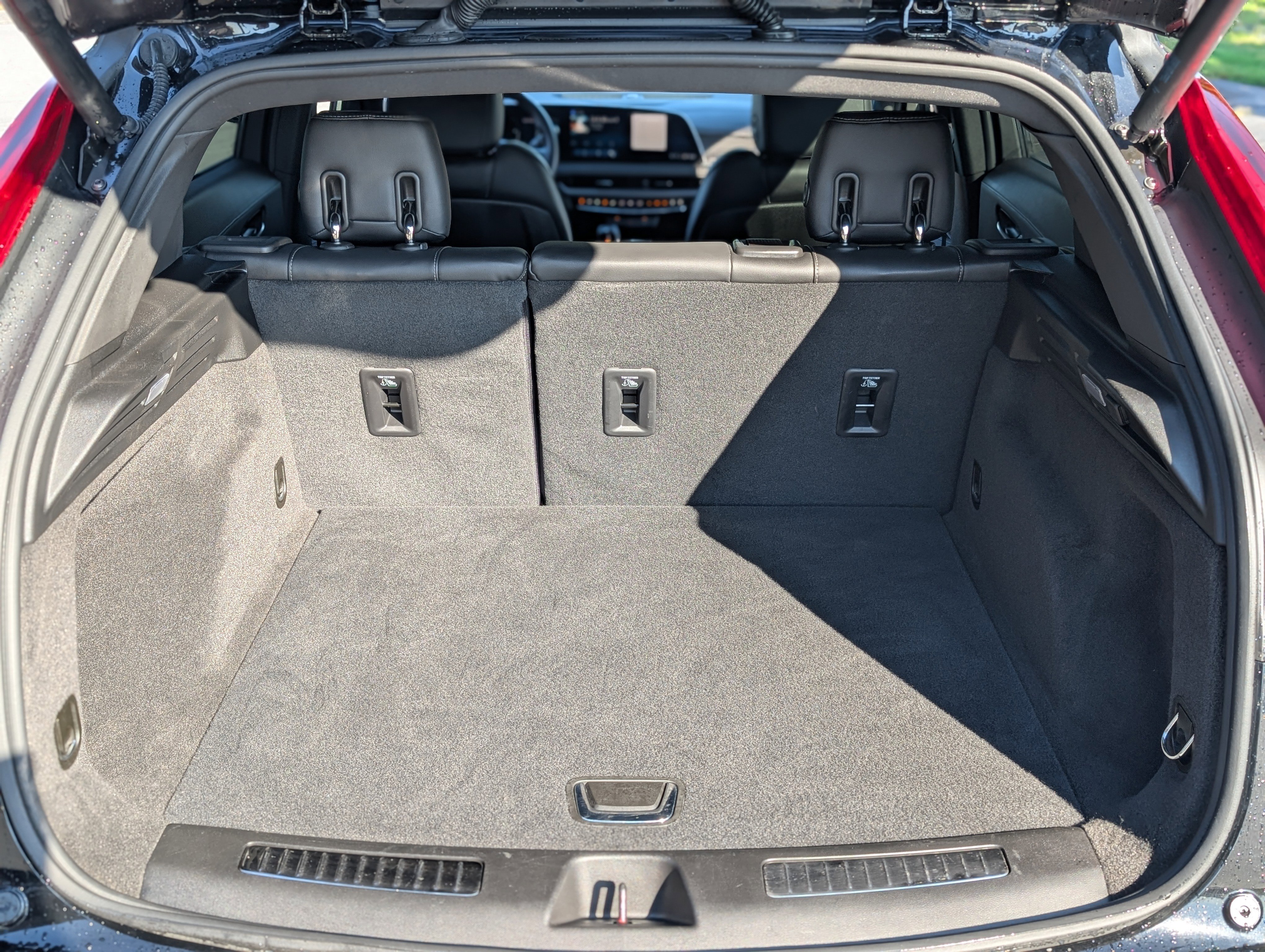 Used 2024 Cadillac XT4 Premium Luxury image 36