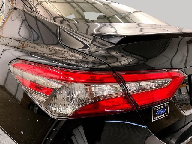 Used 2018 Toyota Camry SE FWD image 28