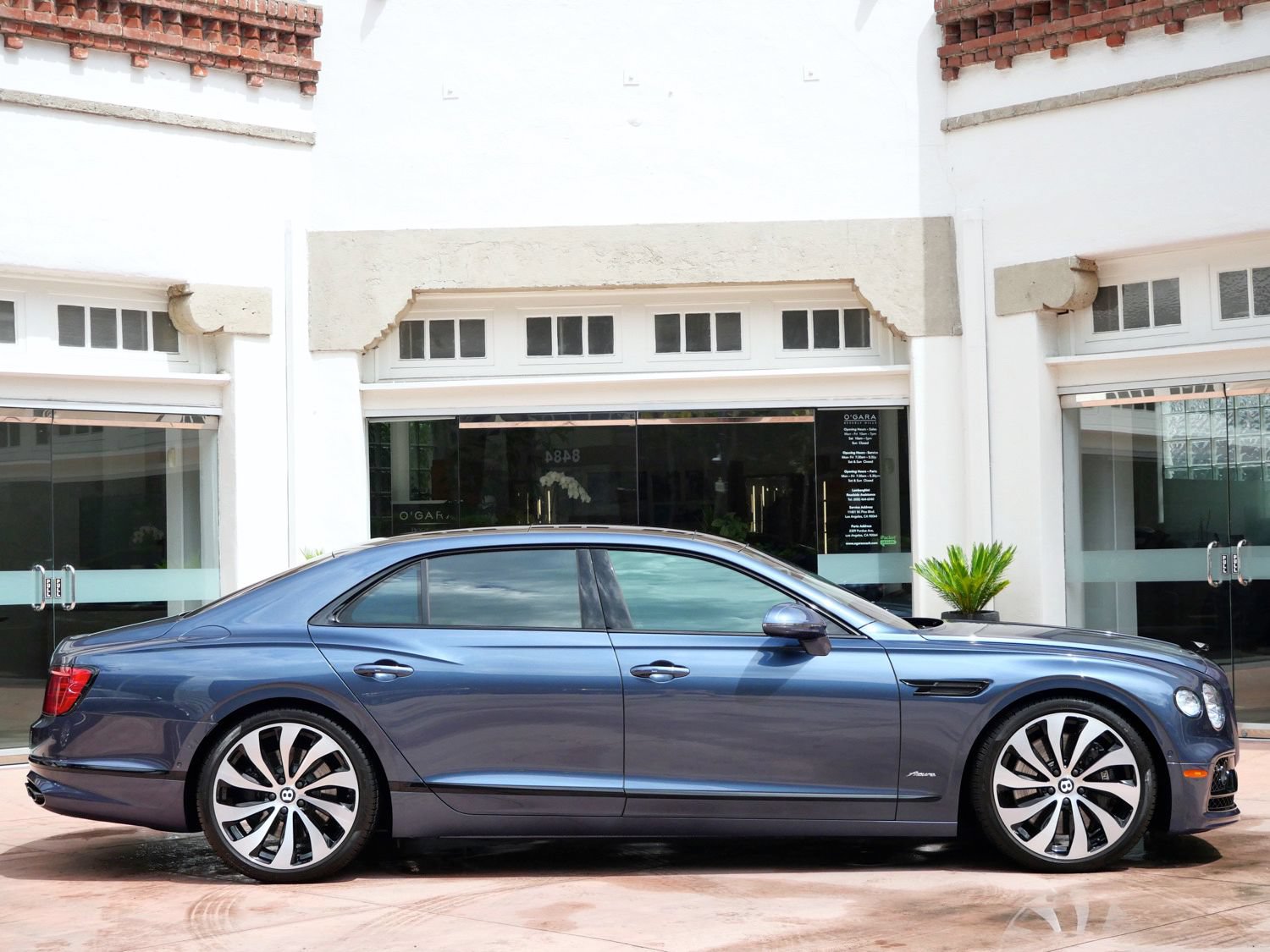 Used 2023 Bentley Flying Spur Azure AWD/4WD image 5