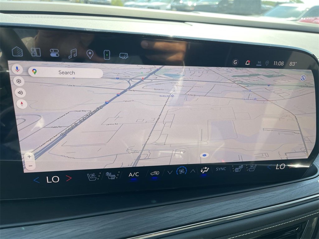 New 2025 Chevrolet Suburban Premier image 18