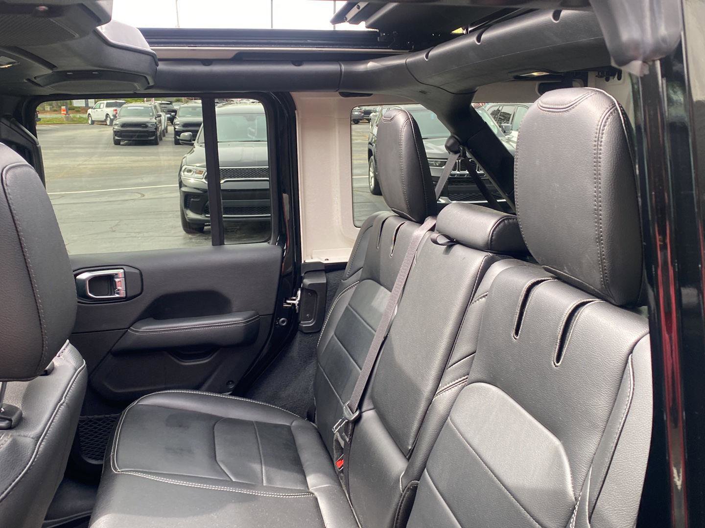 Certified 2023 Jeep Wrangler Sahara w/ Cold Weather Group image 11