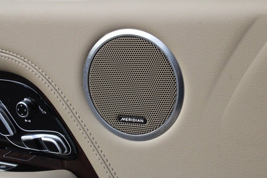 Used 2022 Land Rover Range Rover P525 Westminster Edition image 16