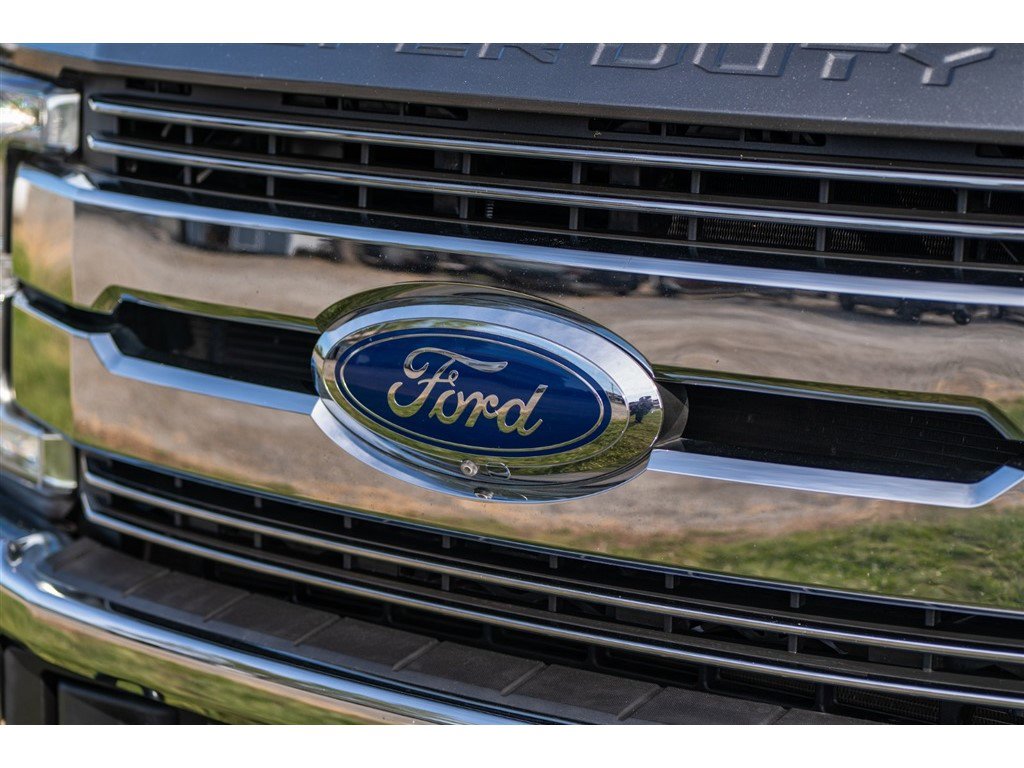Used 2019 Ford F350 Lariat w/ Lariat Ultimate Package image 6