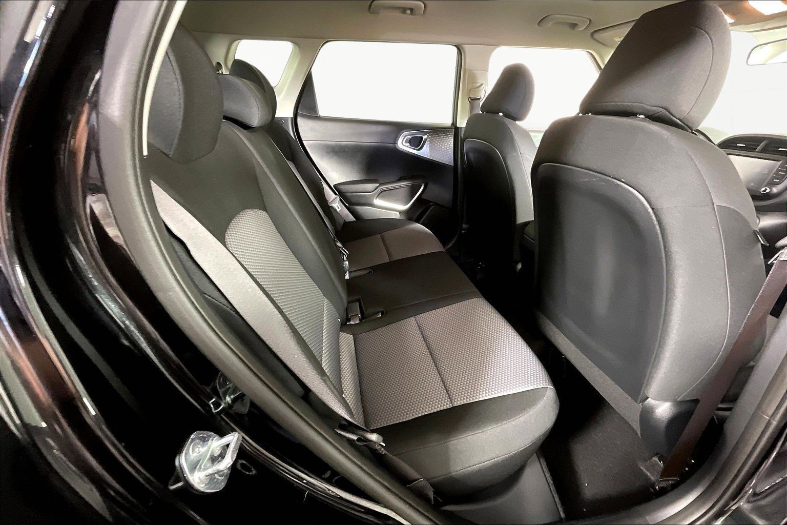 Used 2023 Kia Soul LX FWD image 24