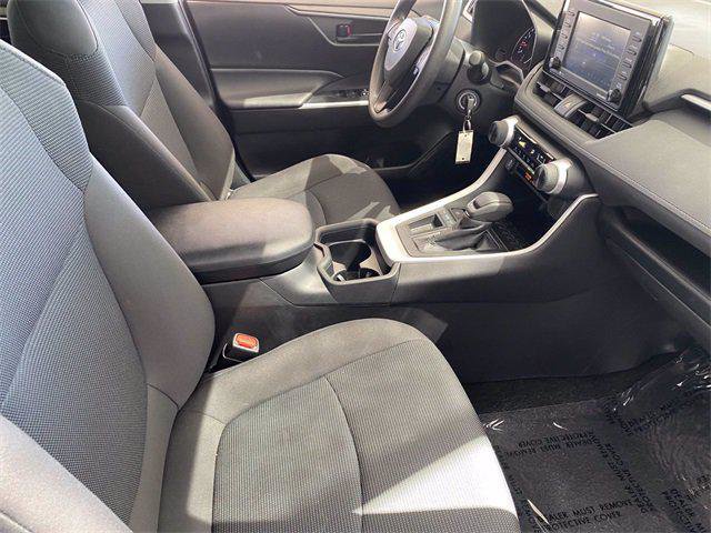 Certified 2020 Toyota RAV4 LE w/ Carpet Mat Package image 32