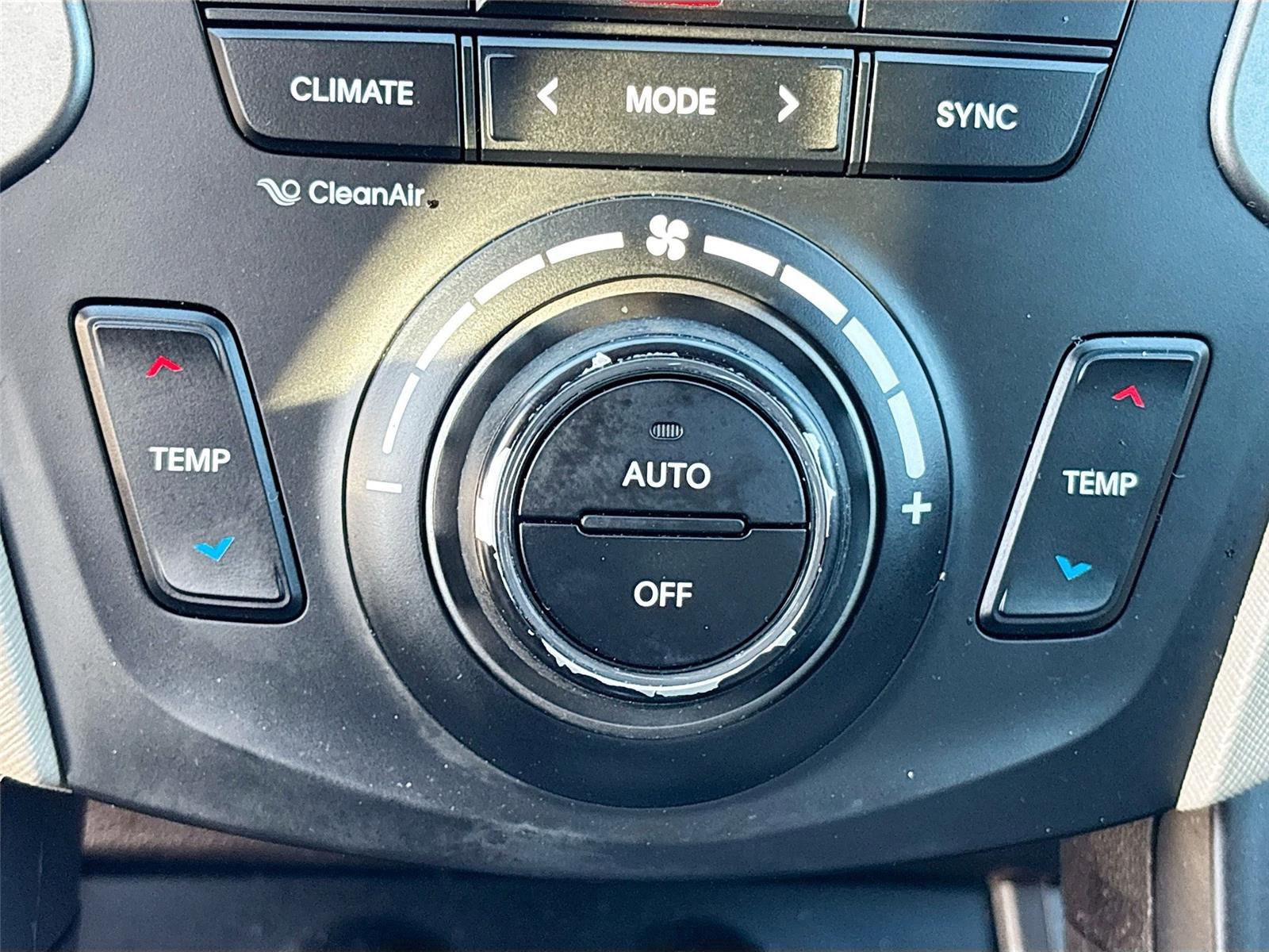 Used 2017 Hyundai Santa Fe Sport image 16