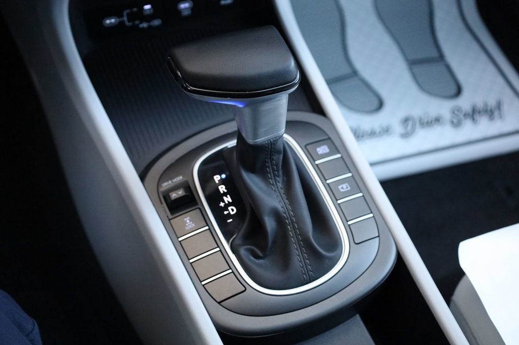 Used 2025 Hyundai Kona SEL image 39