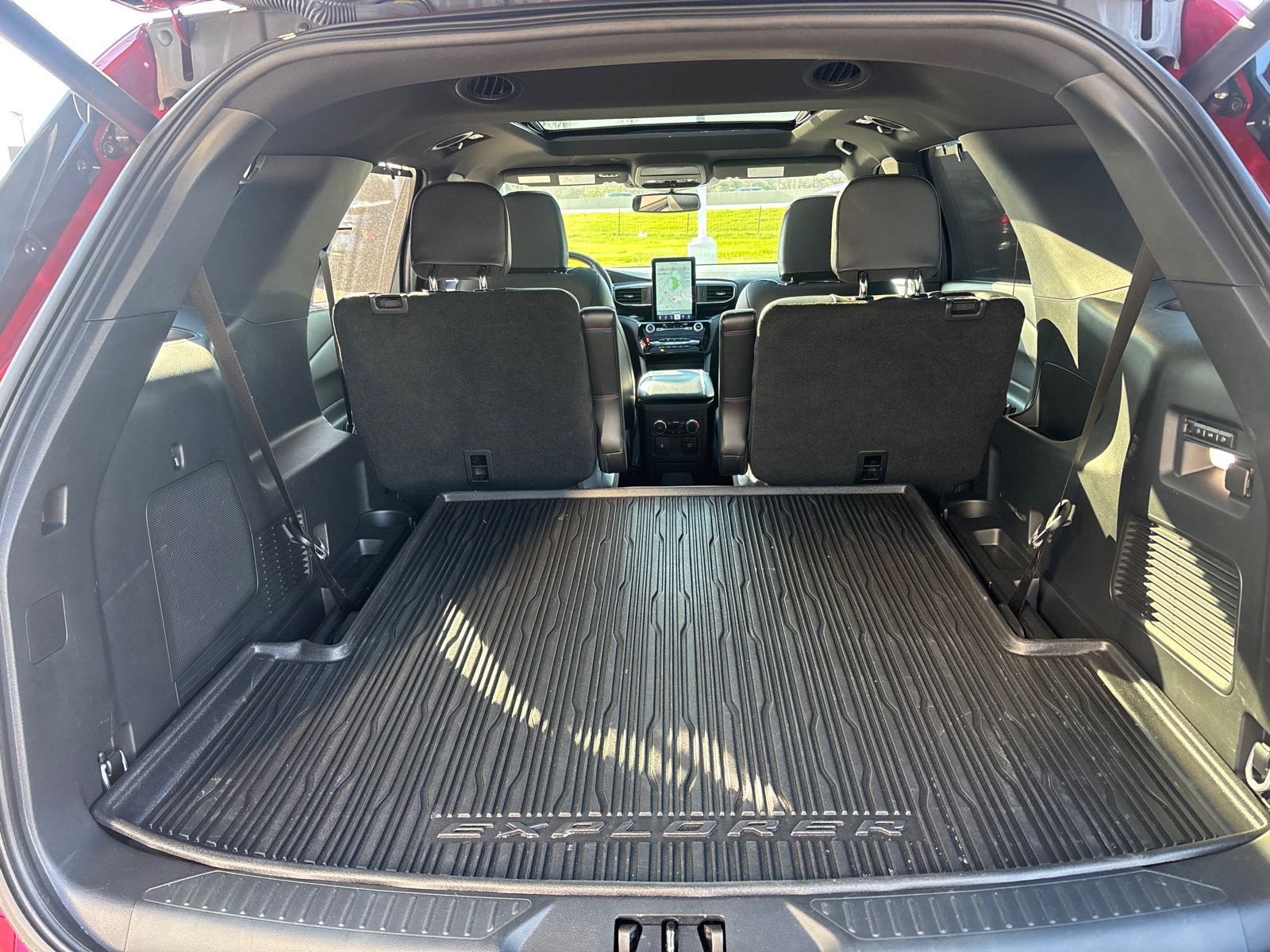 Used 2023 Ford Explorer ST w/ Equipment Group 401A image 9