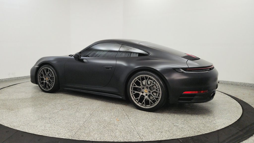 Used 2020 Porsche 911 Carrera RWD image 3