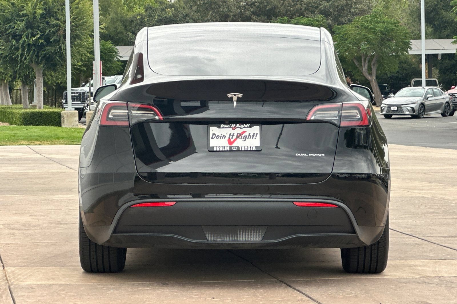 Used 2022 Tesla Model Y Long Range AWD/4WD image 5