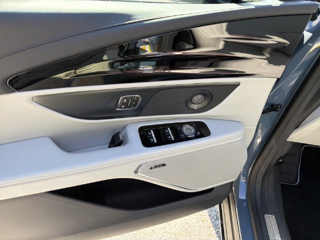 New 2026 Lincoln Nautilus Reserve AWD/4WD image 13
