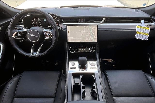 New 2026 Jaguar F-PACE R-Dynamic S image 5