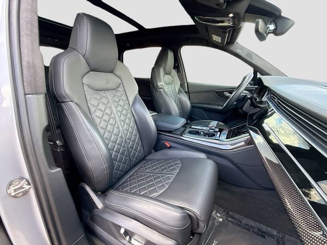Used 2021 Audi SQ7 Prestige AWD/4WD image 16