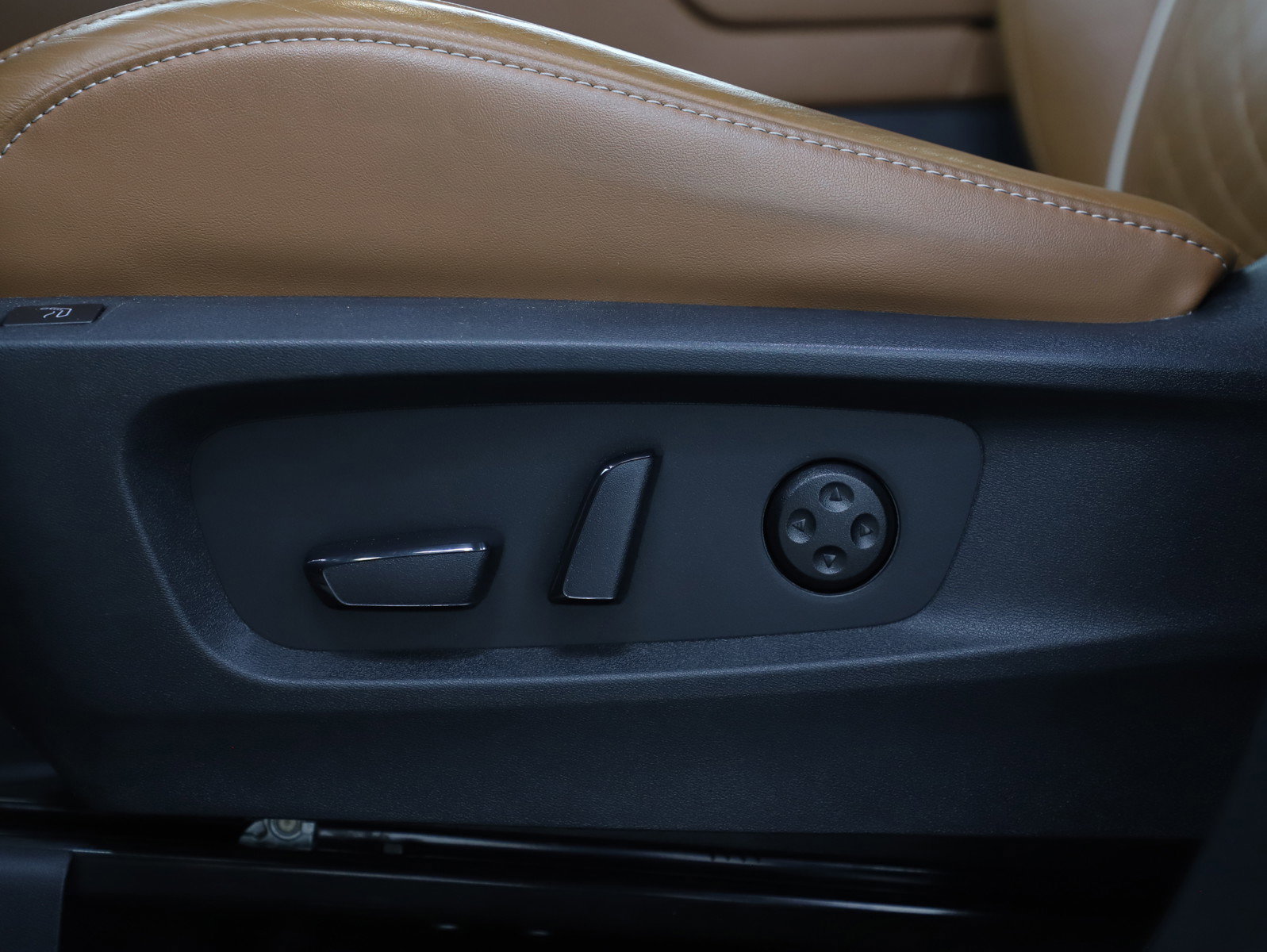 Used 2024 INFINITI QX60 Autograph image 32