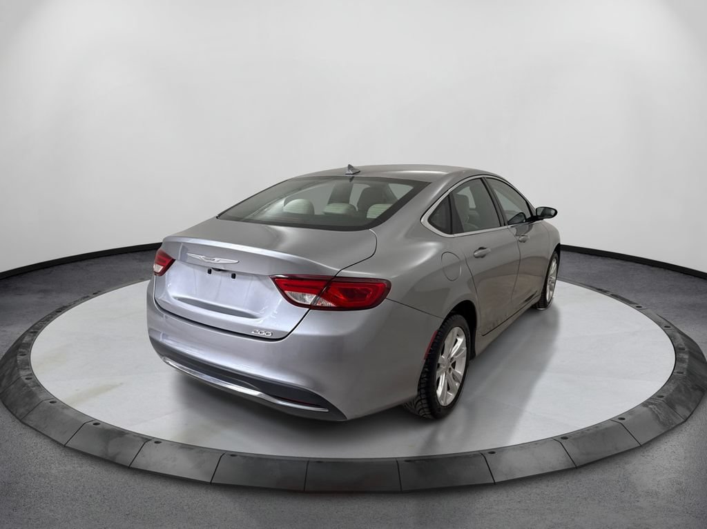 Used 2017 Chrysler 200 Limited Platinum FWD image 5