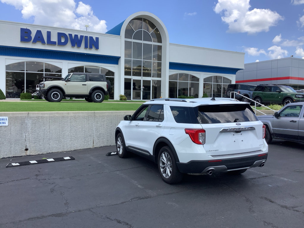 Used 2023 Ford Explorer Limited image 5