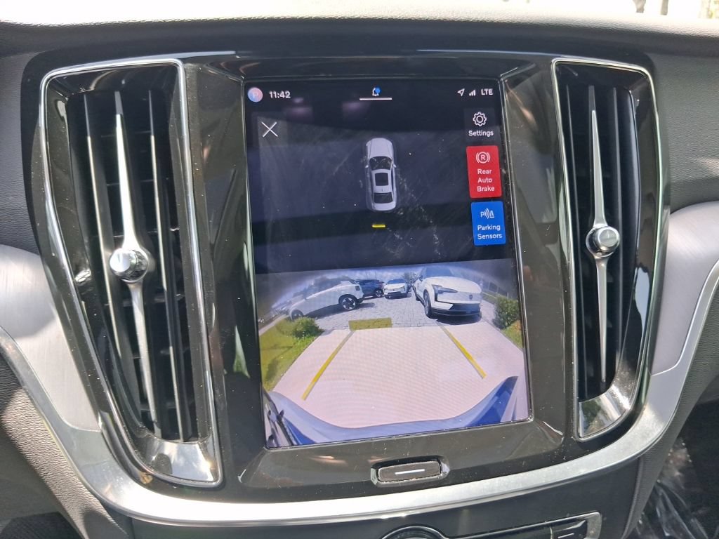 Used 2024 Volvo S60 B5 Core w/ Climate Package FWD image 23
