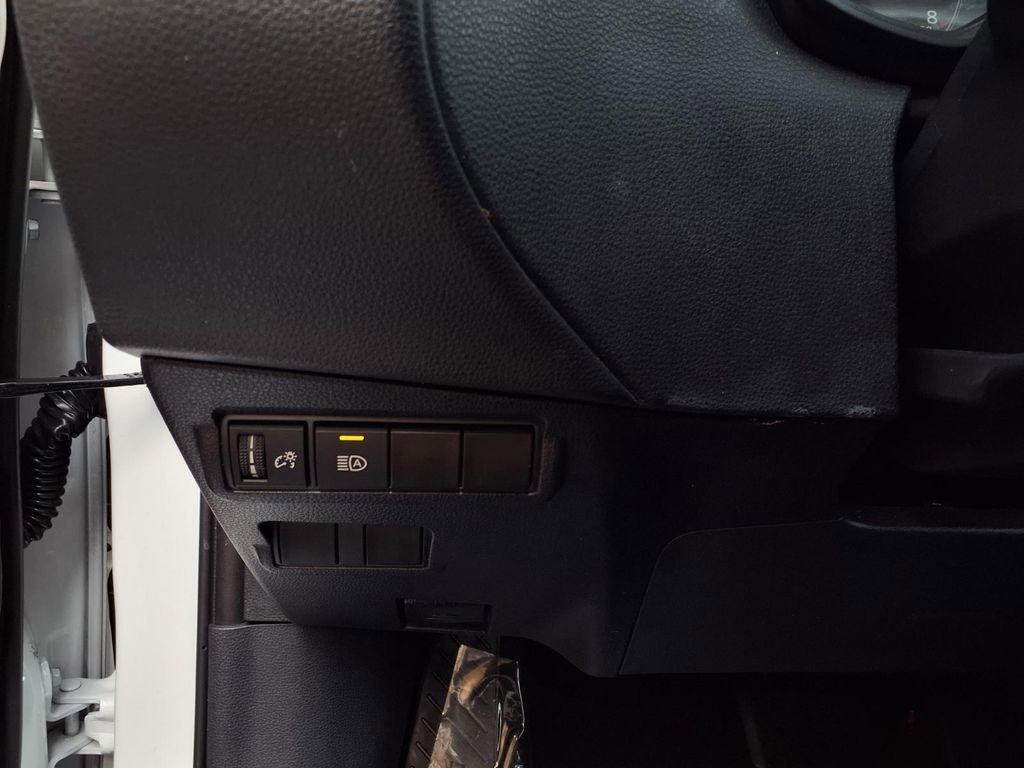 Certified 2024 Toyota Corolla Cross LE w/ Moonroof Package FWD image 15