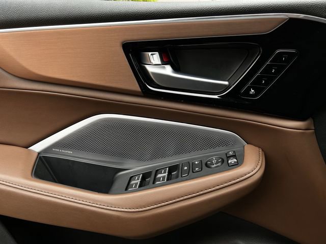 Certified 2025 Acura MDX w/ Technology Package FWD image 24