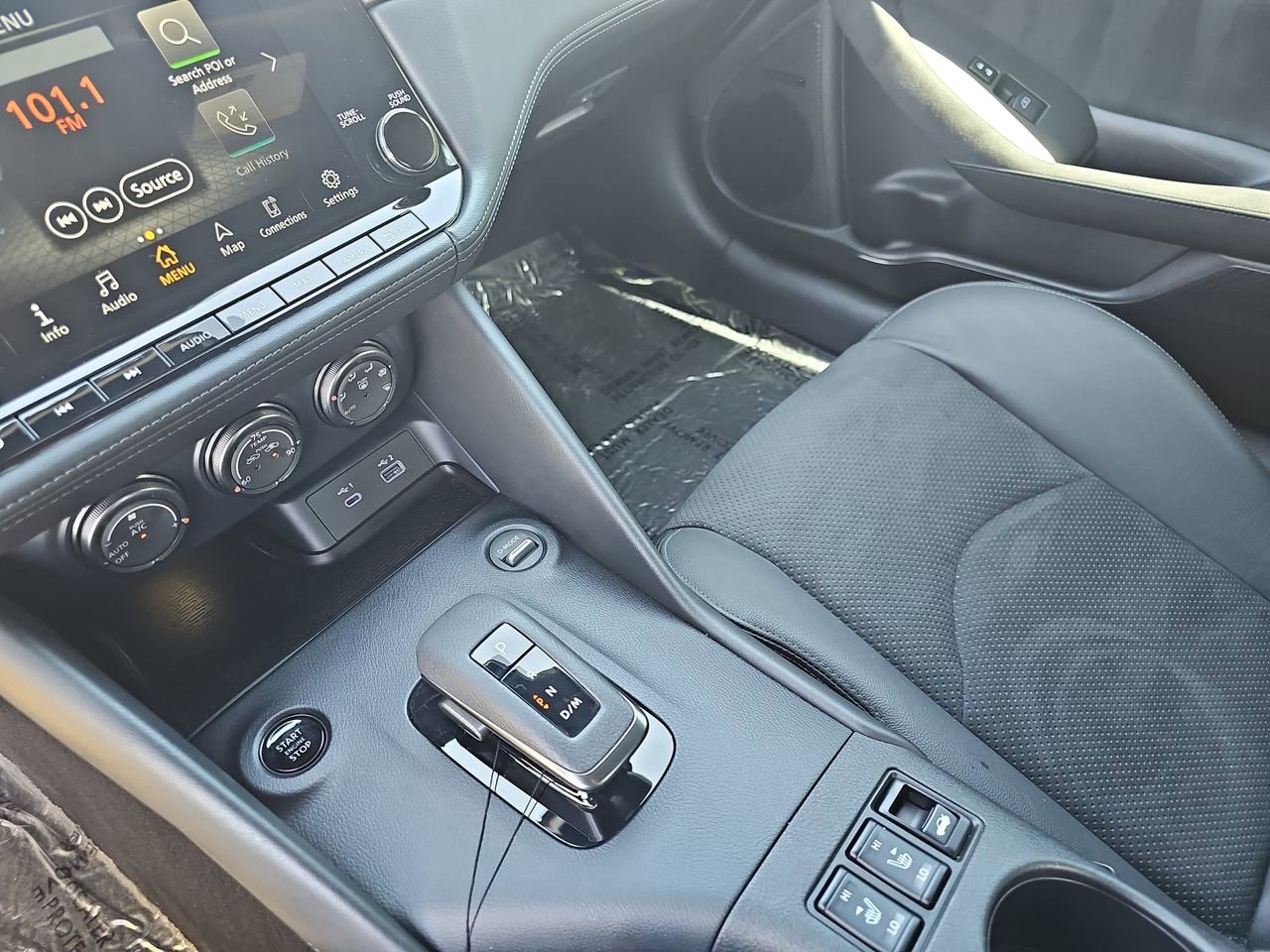Used 2024 Nissan Z Performance w/ Floor Mat Package RWD image 22