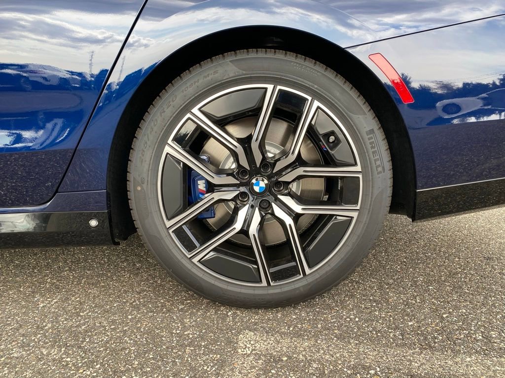 New 2026 BMW 760i xDrive w/ Executive Package image 5