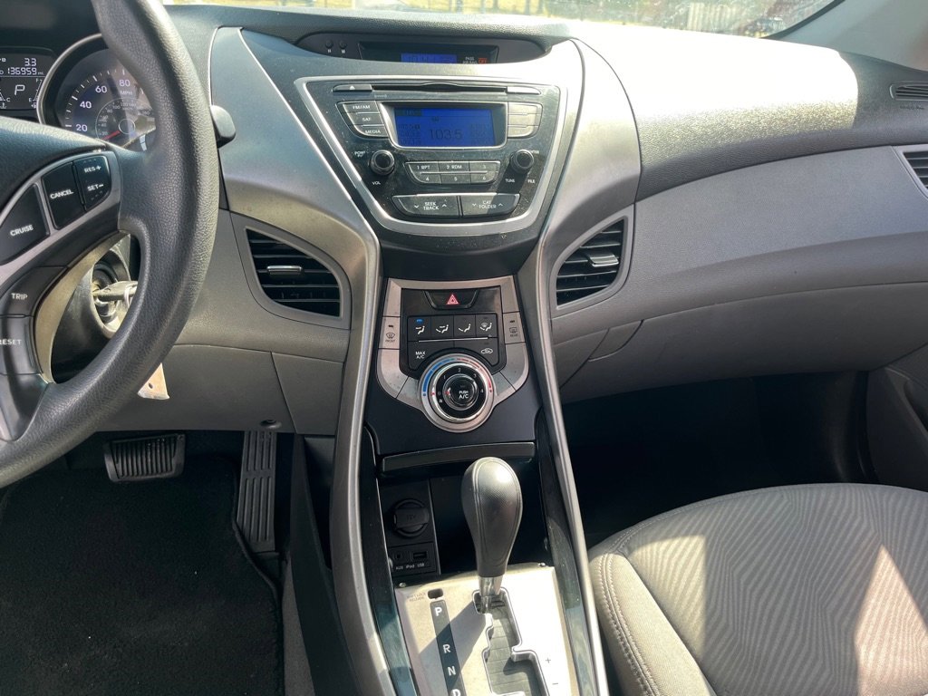Used 2013 Hyundai Elantra GLS image 8
