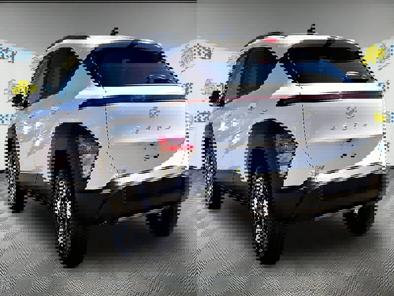 Used 2024 Hyundai Kona SEL w/ Convenience Package image 4