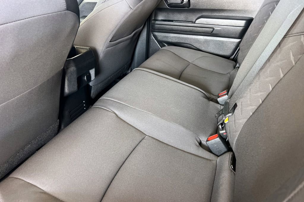 Certified 2025 Toyota Tacoma SR5 AWD/4WD image 15