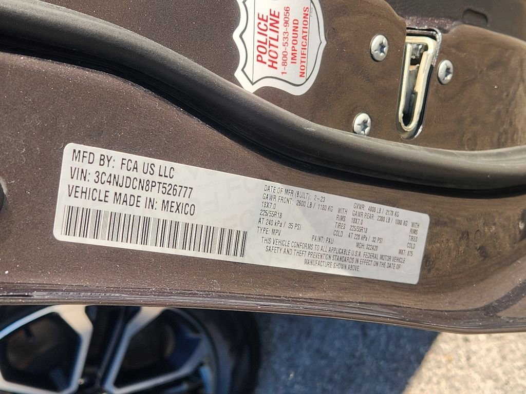 Used 2023 Jeep Compass Limited image 32