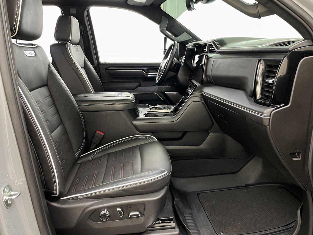 Used 2024 GMC Sierra 2500 AT4X image 43