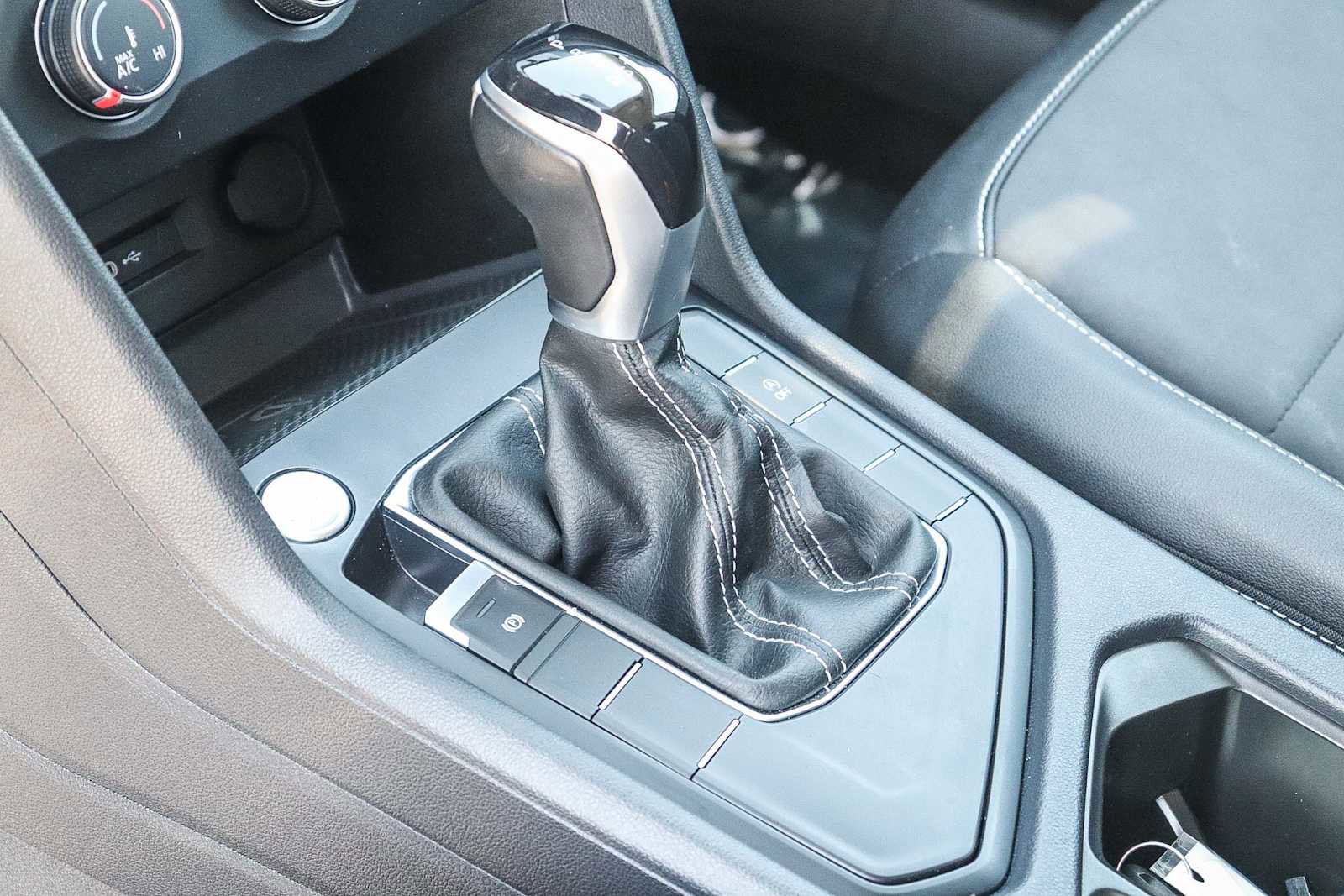 Used 2022 Volkswagen Taos SE image 18