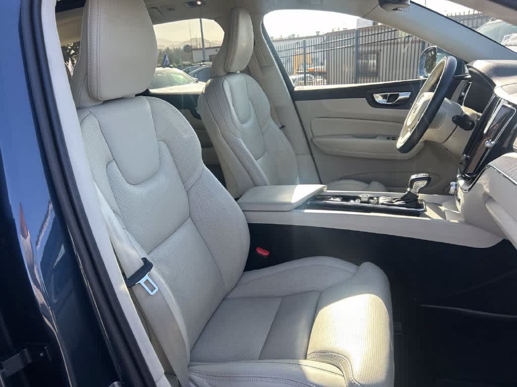 Used 2021 Volvo XC60 T5 Inscription w/ Advanced Package FWD image 15
