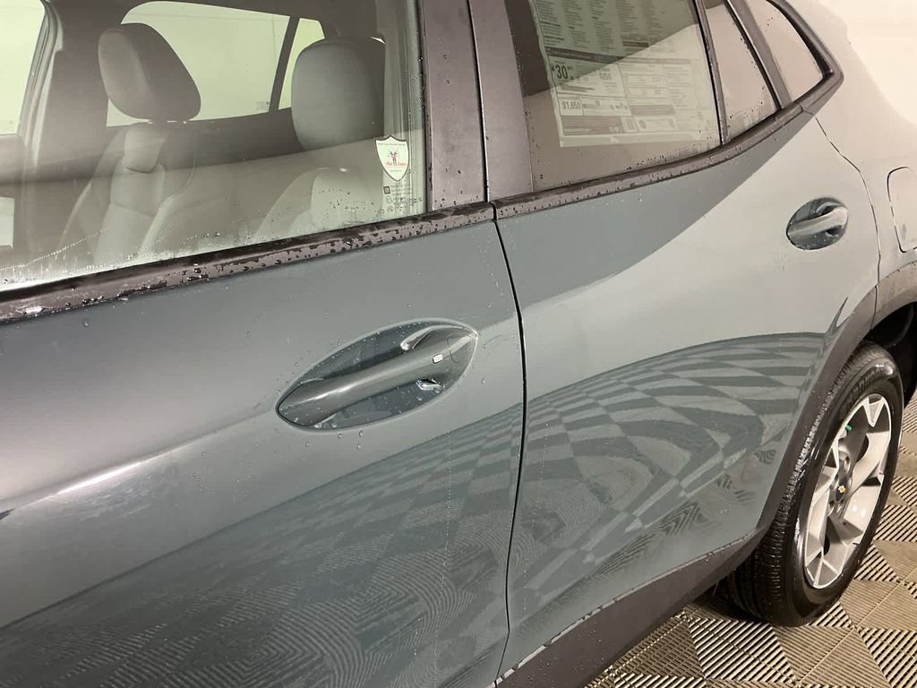 New 2026 Chevrolet Trax LT w/ Driver Confidence Package image 4