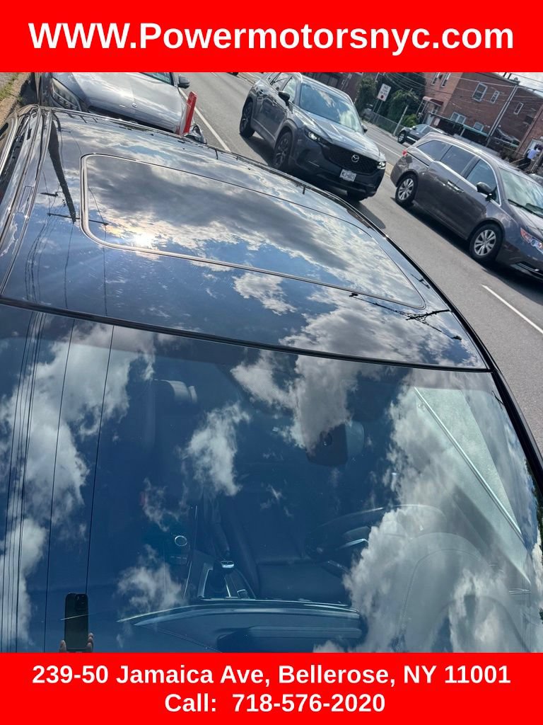 Used 2018 BMW 330i xDrive Sedan w/ Convenience Package AWD/4WD image 13