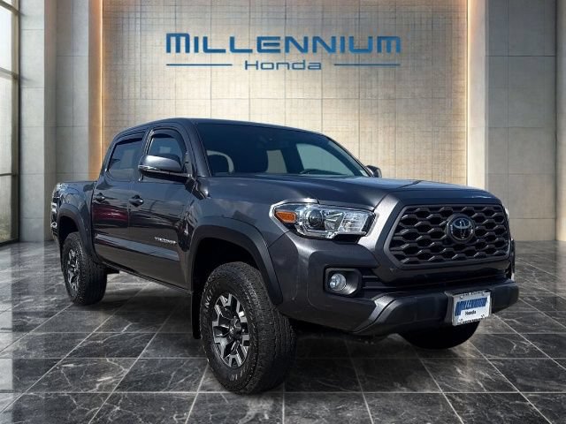 Used 2022 Toyota Tacoma TRD Off-Road AWD/4WD image 7