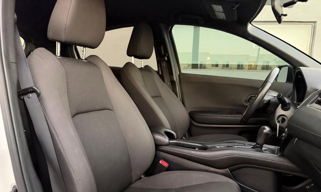 Used 2022 Honda HR-V Sport image 17