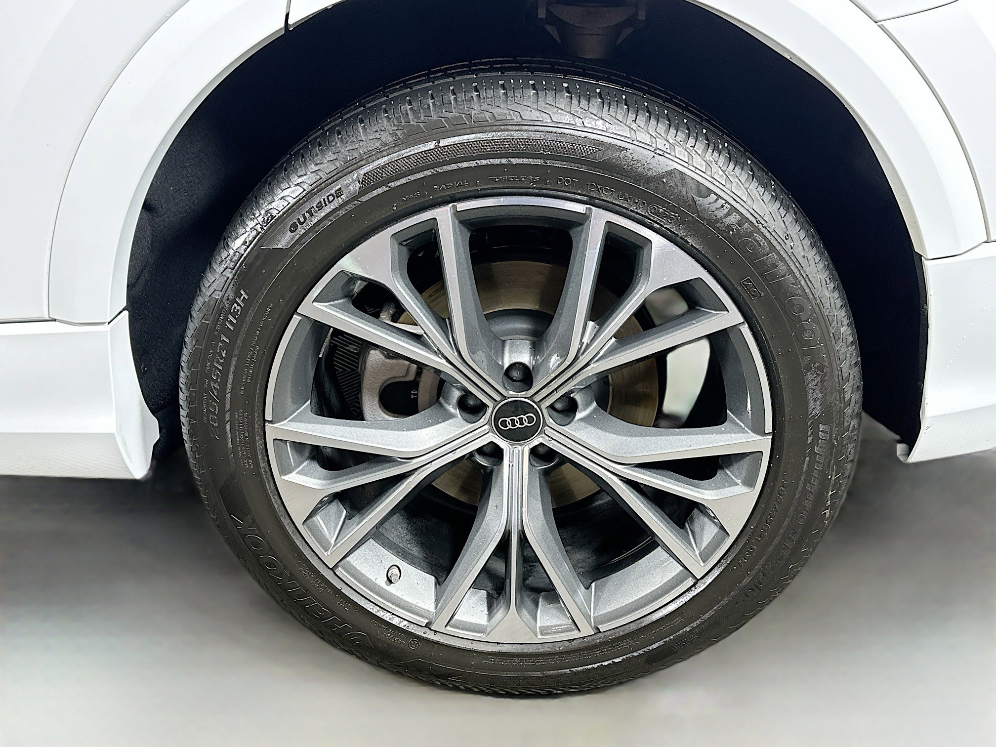 Certified 2023 Audi Q8 Premium Plus w/ Premium Plus Package image 32