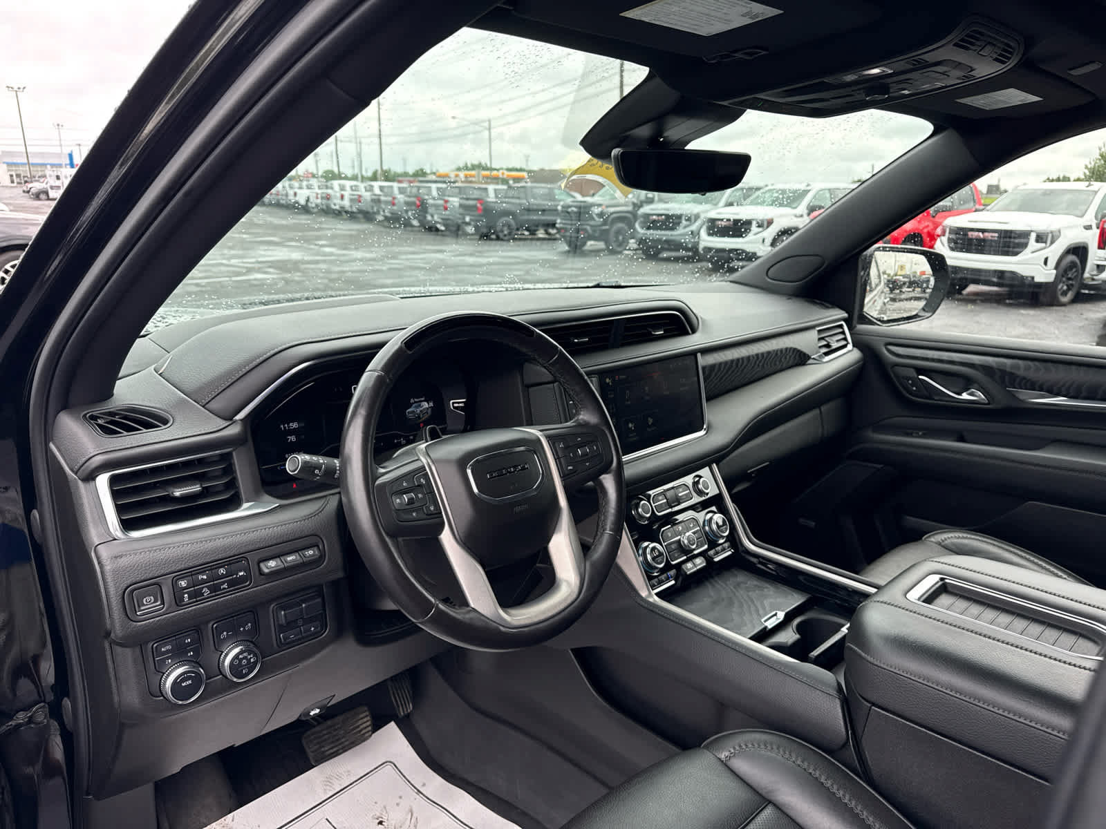 Certified 2023 GMC Yukon Denali w/ Advanced Technology Package AWD/4WD image 13