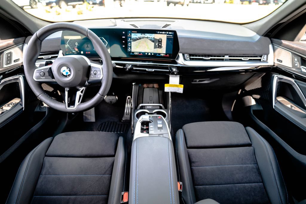 New 2026 BMW X2 xDrive28i w/ Technology Package AWD/4WD image 18