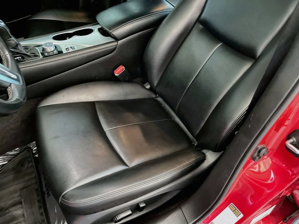 Used 2021 INFINITI Q50 Luxe w/ All Weather Package AWD/4WD image 18