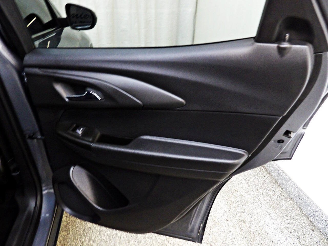 Used 2022 Chevrolet TrailBlazer LT FWD image 12