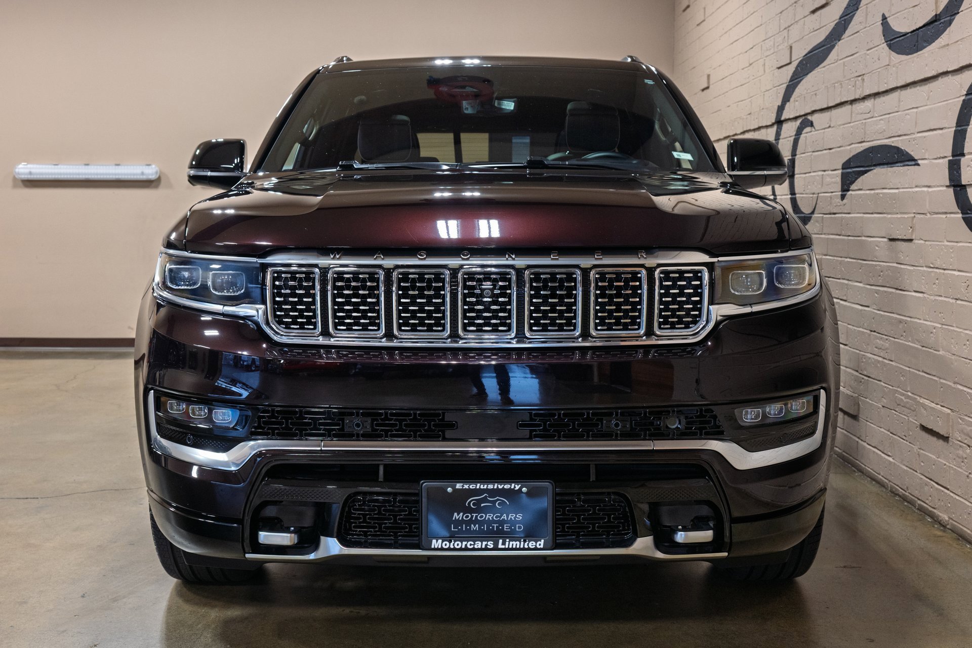 Used 2023 Jeep Grand Wagoneer Series III w/ Rear-Seat Entertainment Group image 12