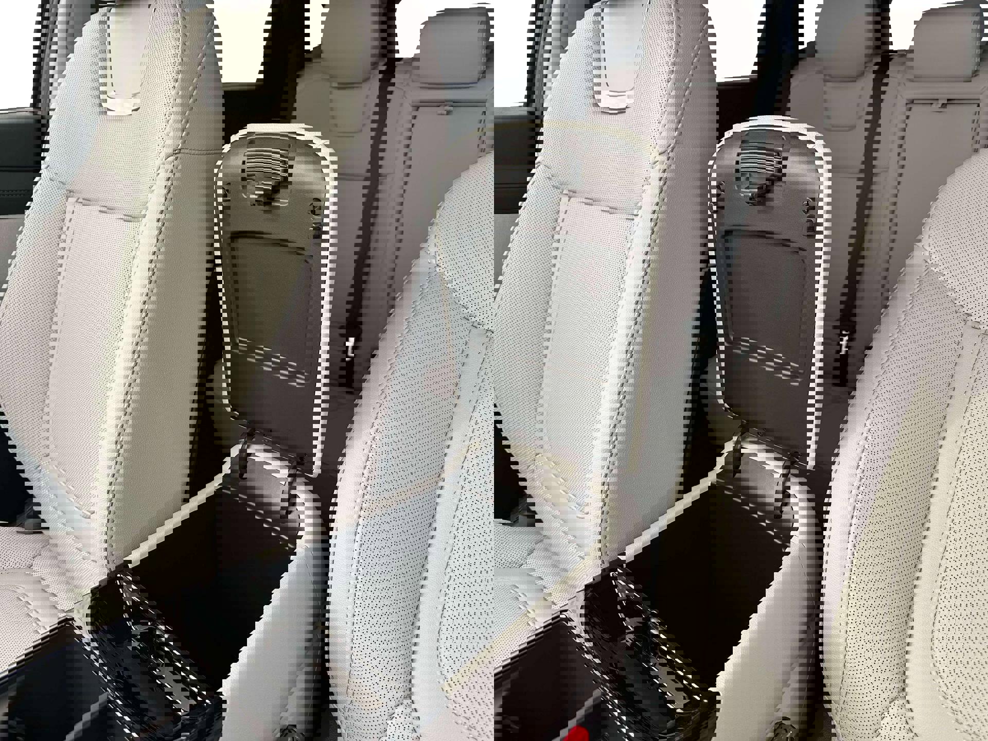 New 2026 Hyundai Tucson Limited image 18