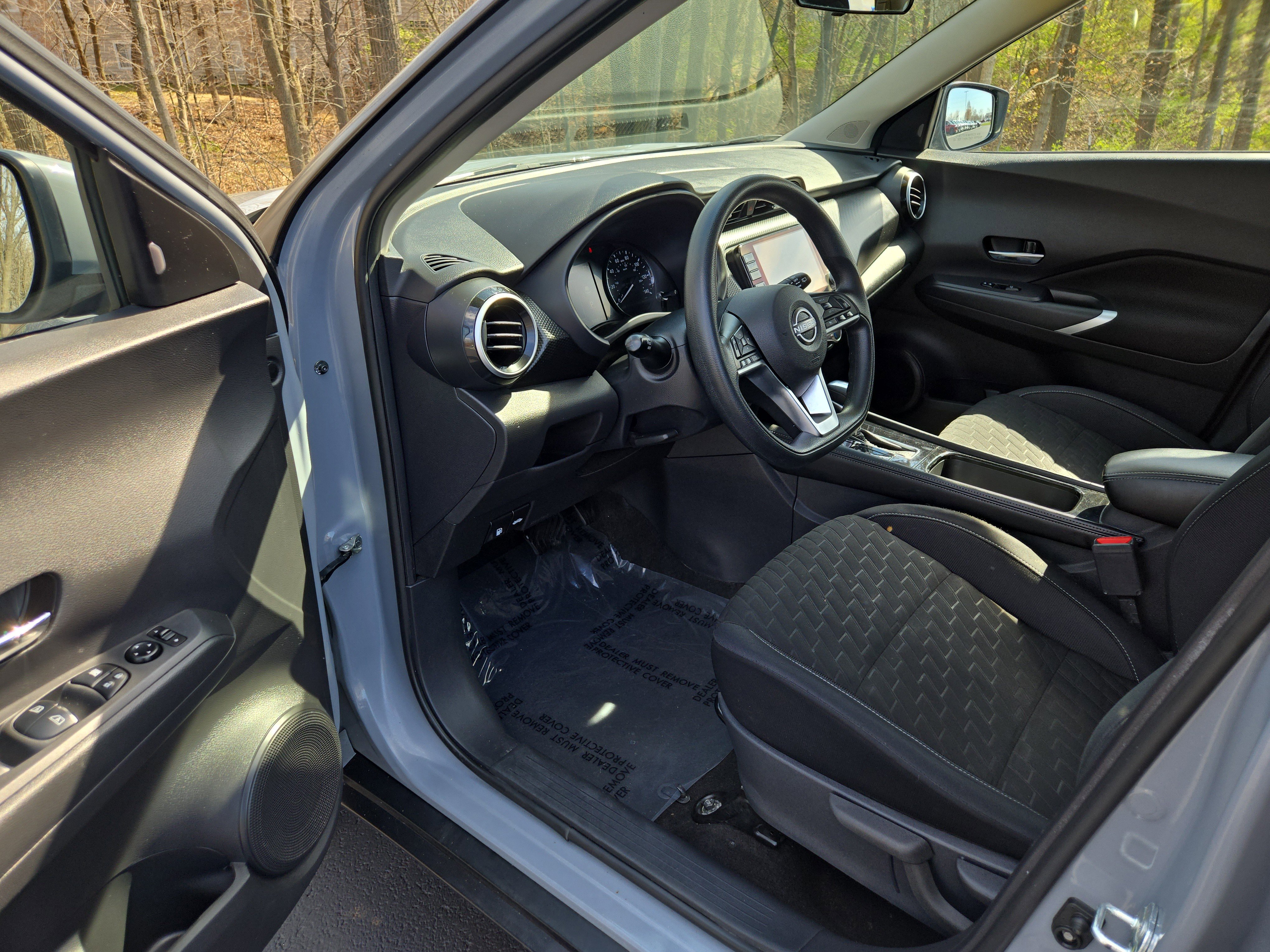 Used 2023 Nissan Kicks SV image 11